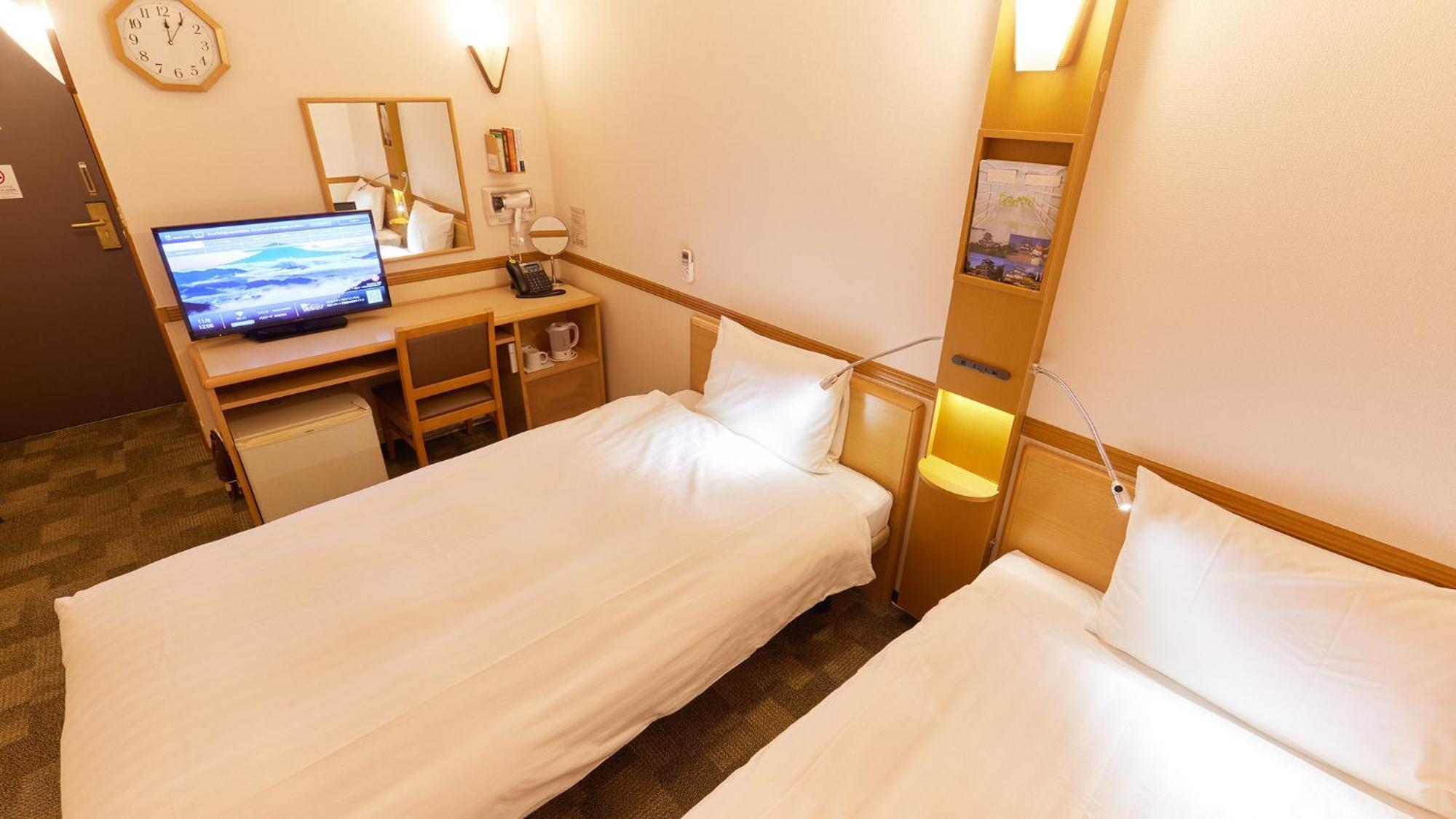 Toyoko Inn Chiba Minato Ekimae Номер фото