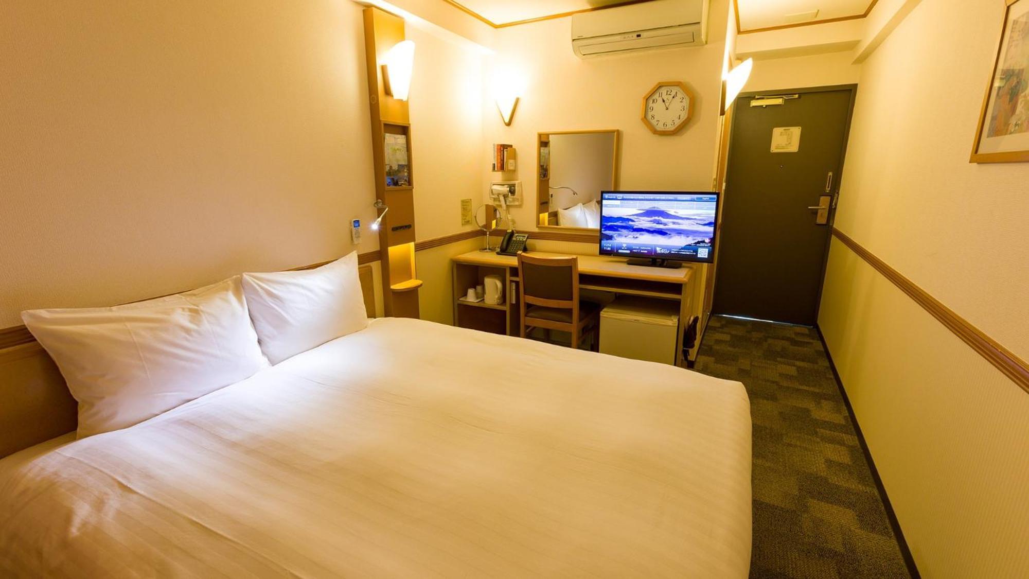 Toyoko Inn Chiba Minato Ekimae Номер фото